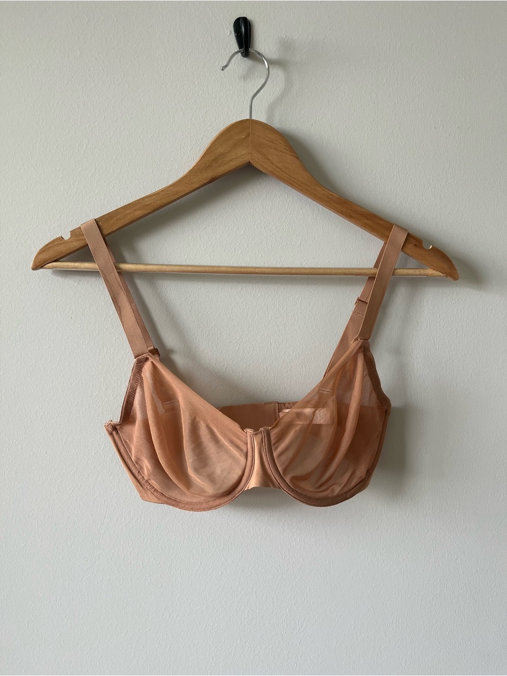 SKIMS No Show Unlined Demi Bra 32DDD NWOT Ochre Color Defects